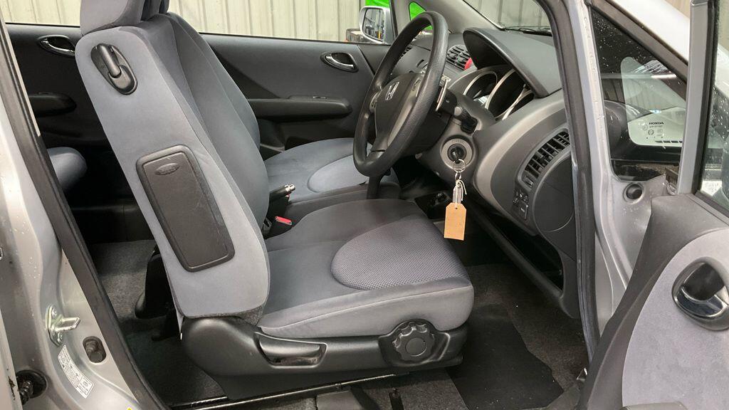 Used Honda Jazz 2008 for sale - 77396365: Photo 2