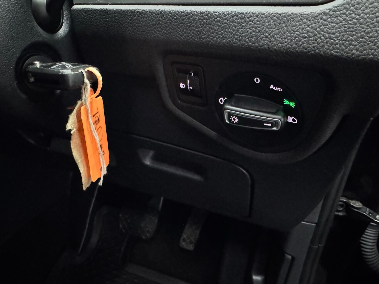 Used Volkswagen Touran 2016 for sale - 77305213: Photo 24