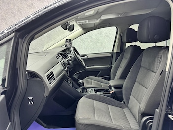 Used Volkswagen Touran 2016 for sale - 77305213: Photo