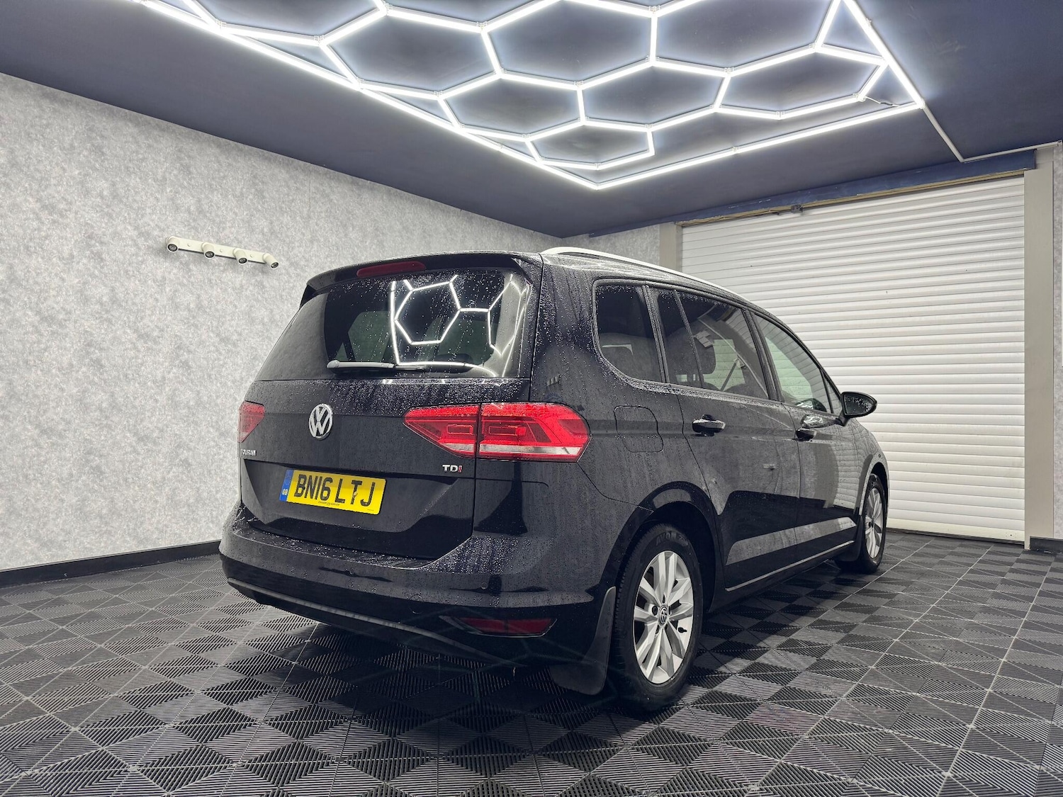 Used Volkswagen Touran 2016 for sale - 77305213: Photo 4