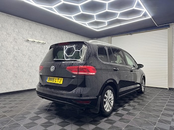 Used Volkswagen Touran 2016 for sale - 77305213: Photo