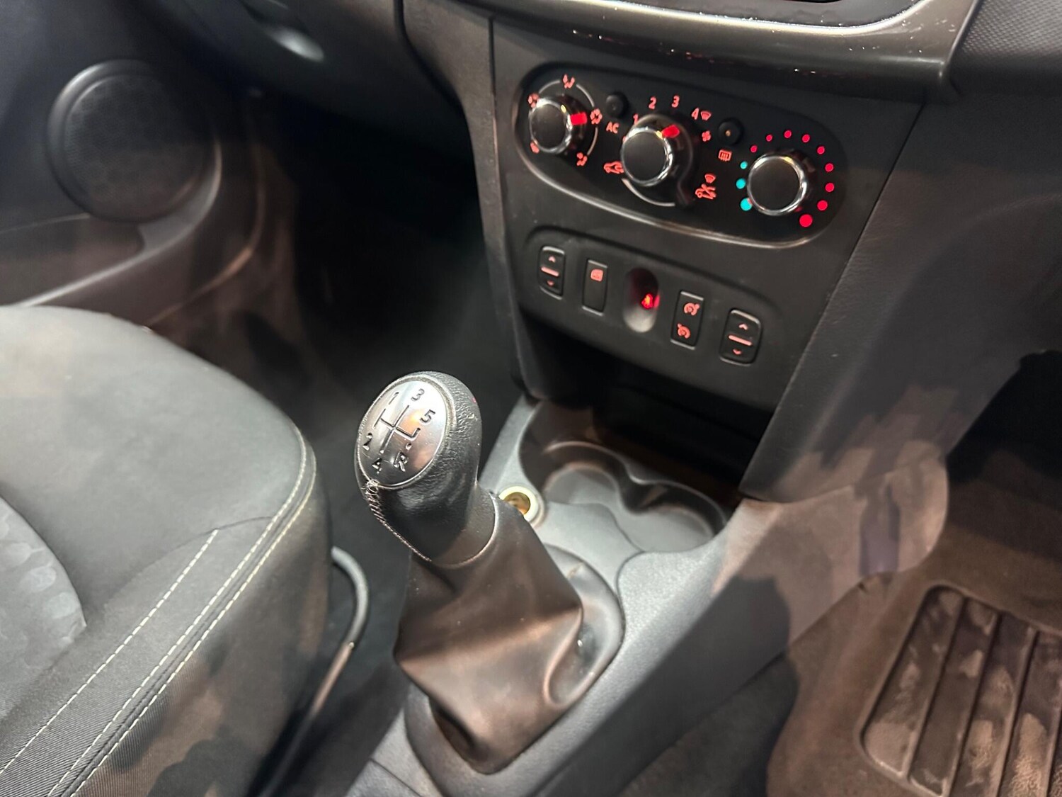 Used Dacia Sandero 2014 for sale - 78058048: Photo 15