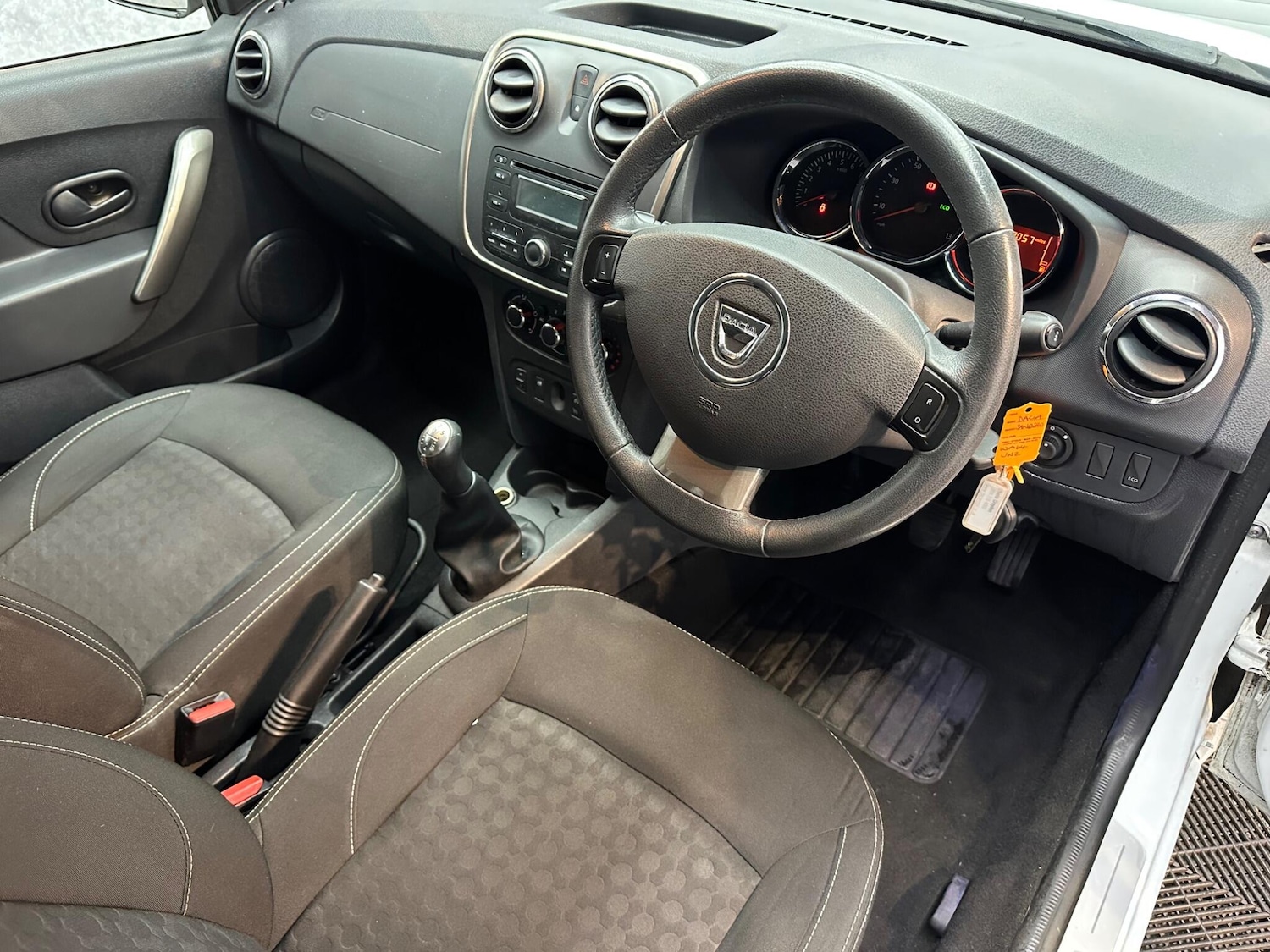 Used Dacia Sandero 2014 for sale - 78058048: Photo 2