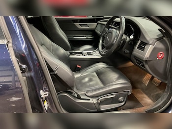 Used Jaguar XF 2016 for sale - 77315413: Photo
