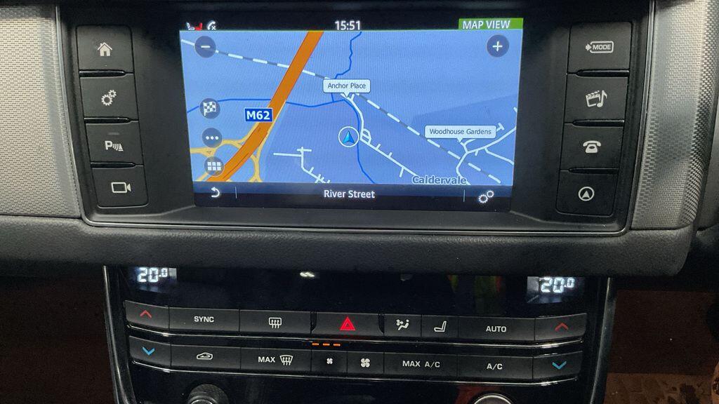 Used Jaguar XF 2016 for sale - 77315413: Photo 4