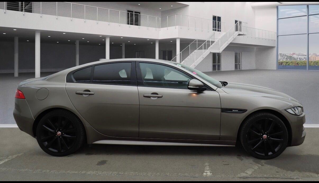 Used Jaguar XE 2017 for sale - 77575302: Photo 9