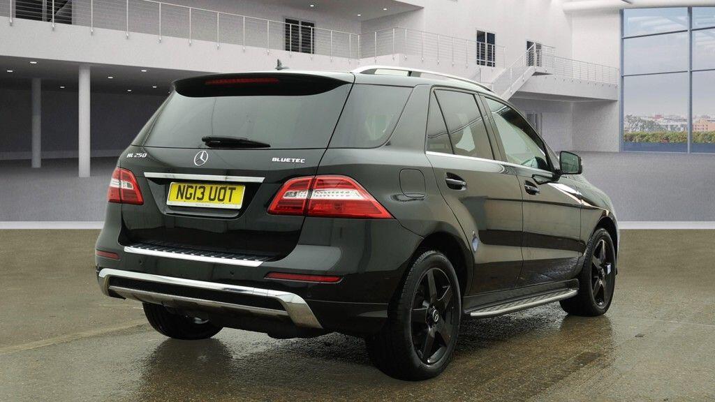 Used Mercedes-Benz M Class 2013 for sale - 77387391: Photo 8