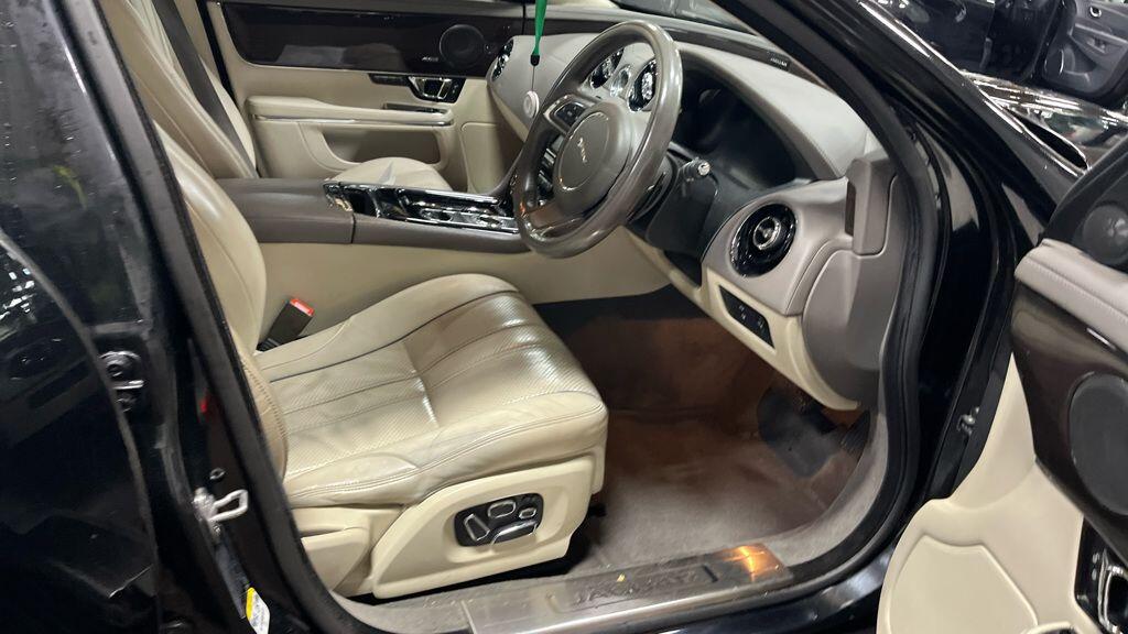Used Jaguar XJ 2015 for sale - 77657825: Photo 2