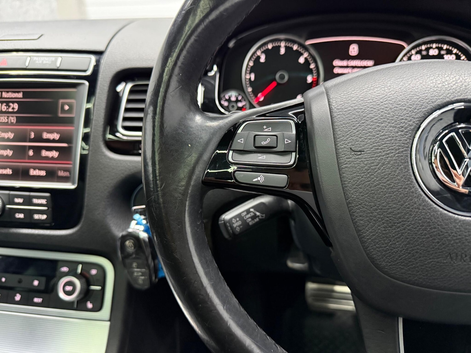 Used Volkswagen Touareg for sale - 78057780: Photo 23