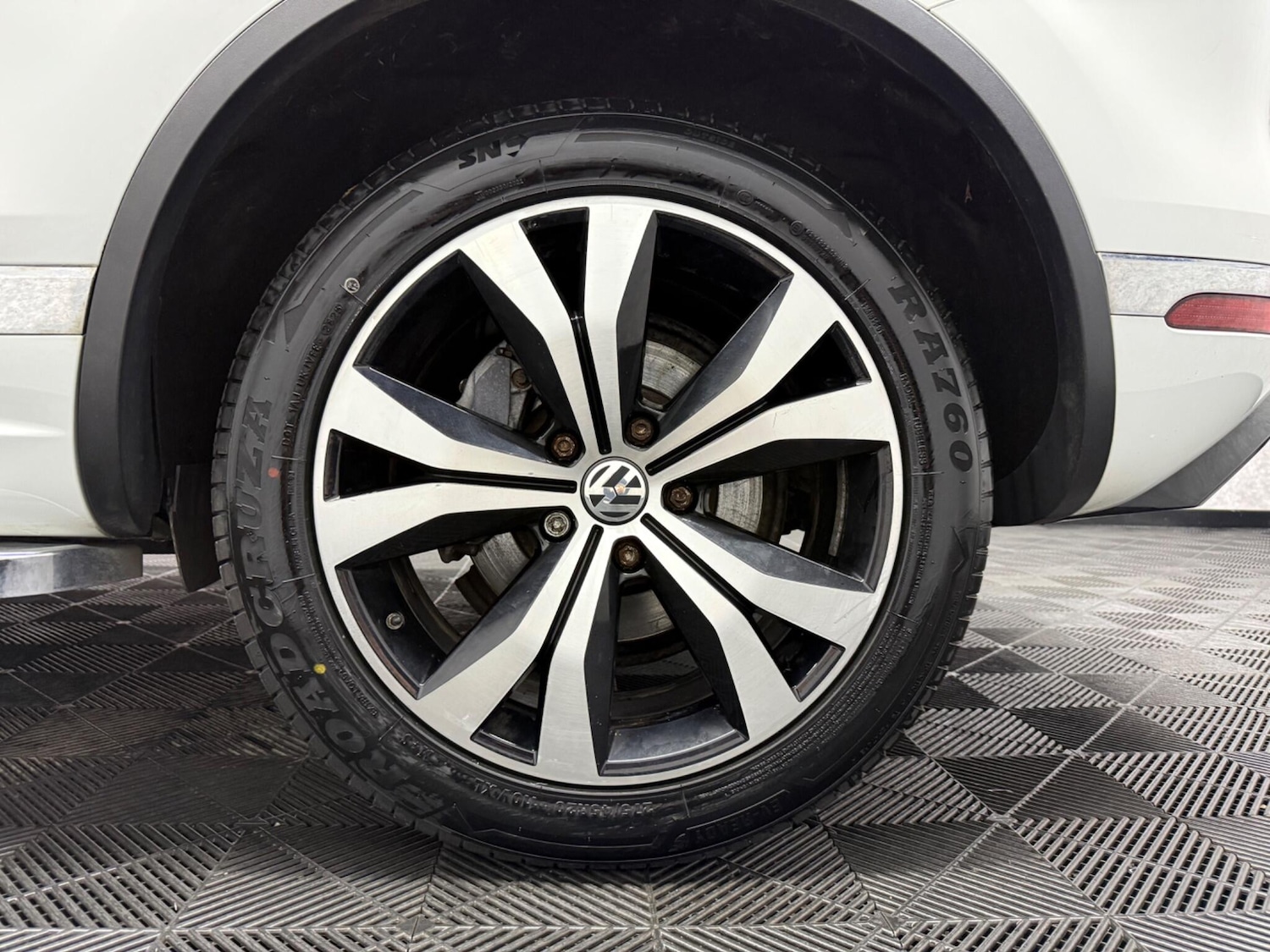 Used Volkswagen Touareg for sale - 78057780: Photo 28