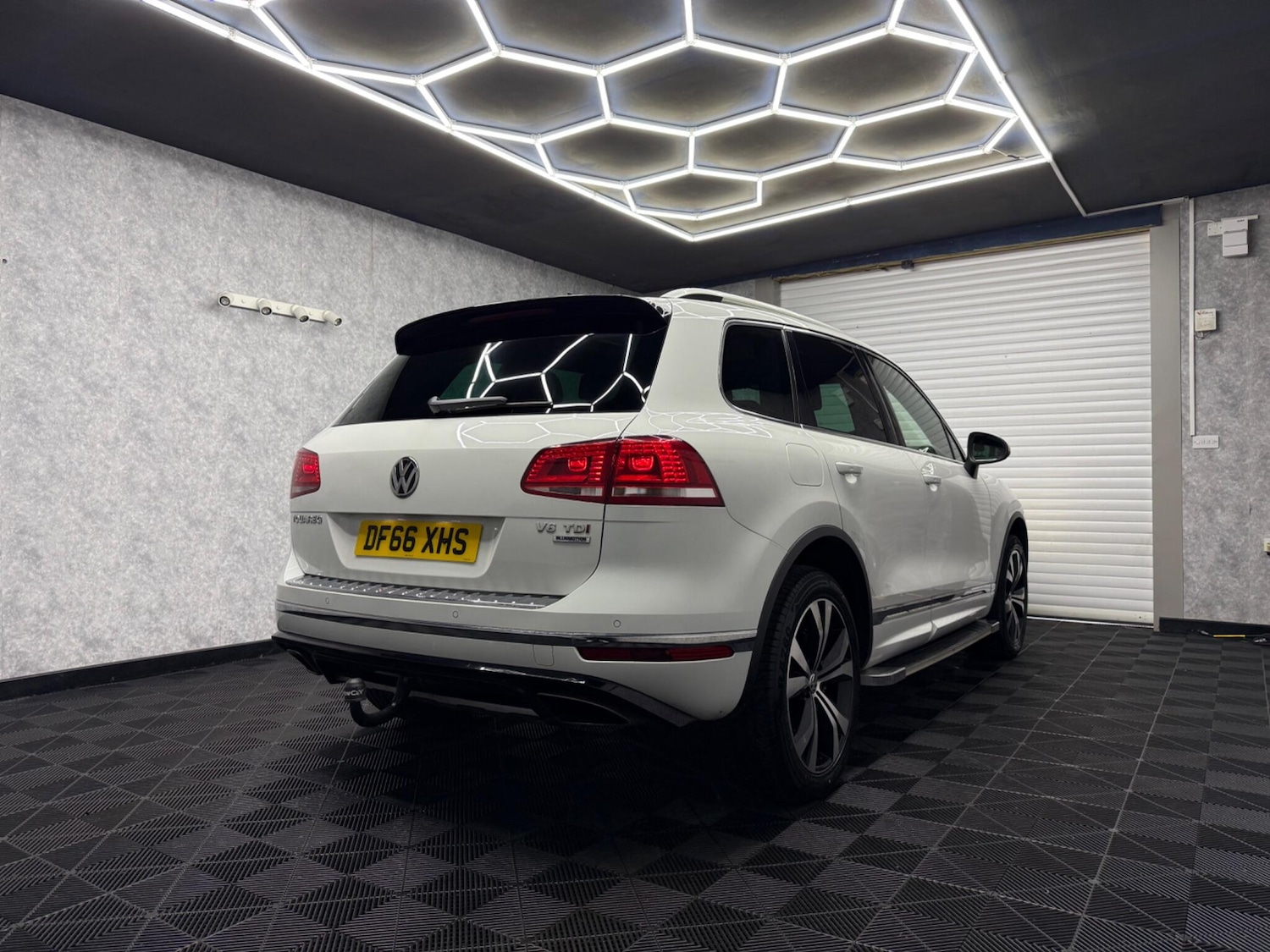 Used Volkswagen Touareg for sale - 78057780: Photo 3