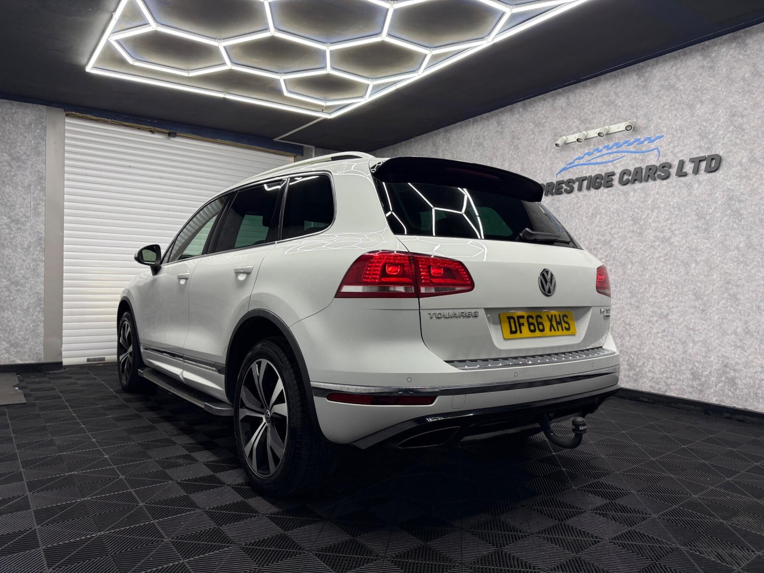 Used Volkswagen Touareg for sale - 78057780: Photo 4