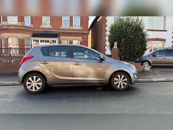 Used Hyundai i20 2012 for sale - 75756823: Photo