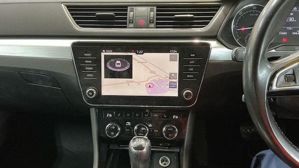 Used Skoda Superb 2020 for sale - 76227456: Photo 4