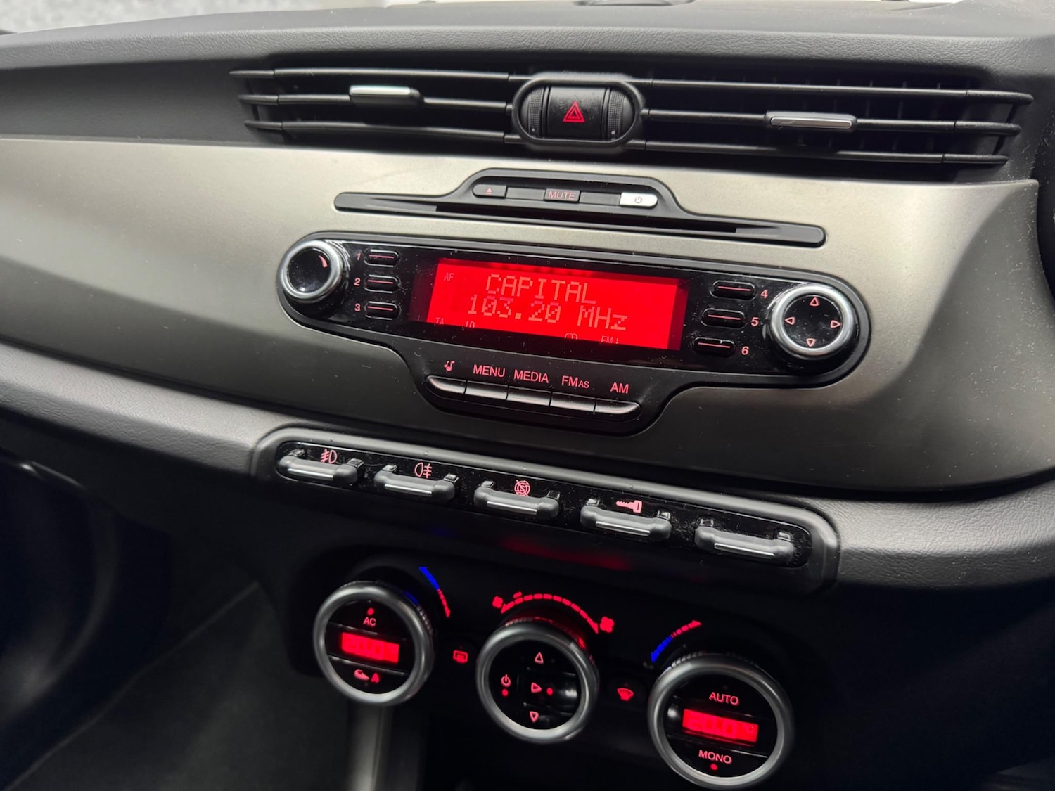 Used Alfa Romeo Giulietta 2014 for sale - 77332028: Photo 10