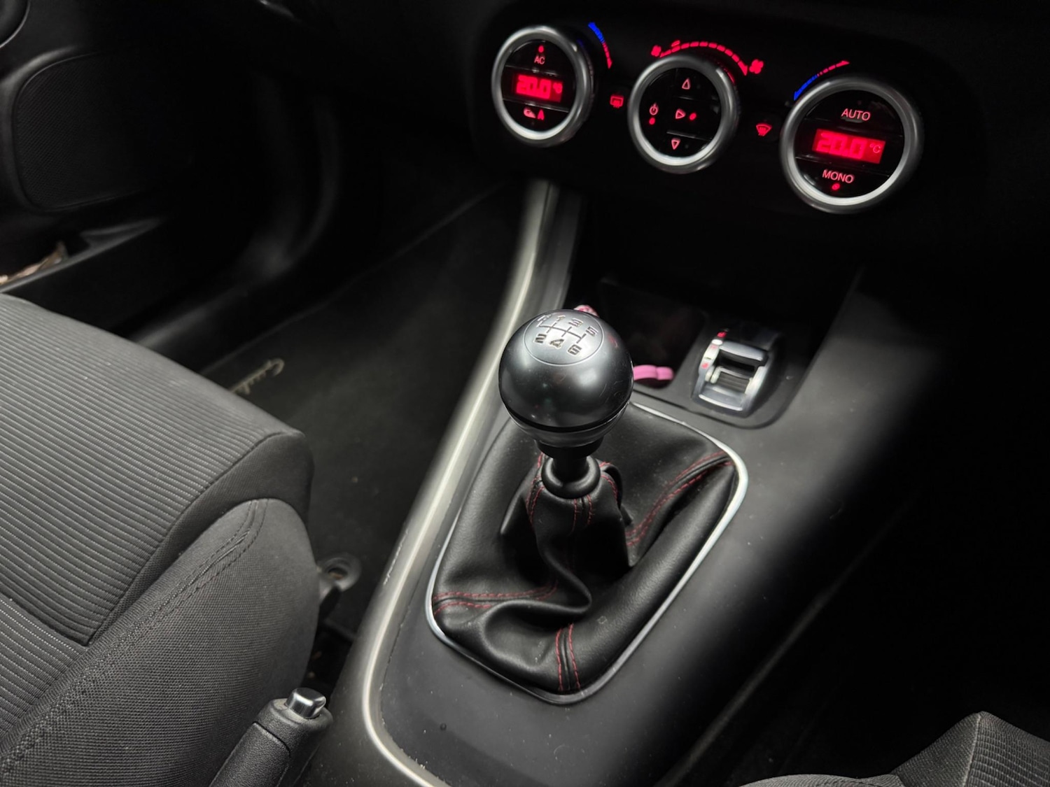 Used Alfa Romeo Giulietta 2014 for sale - 77332028: Photo 9