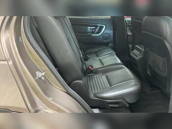 Used Land Rover Discovery Sport 2017 for sale - 79669504: Photo