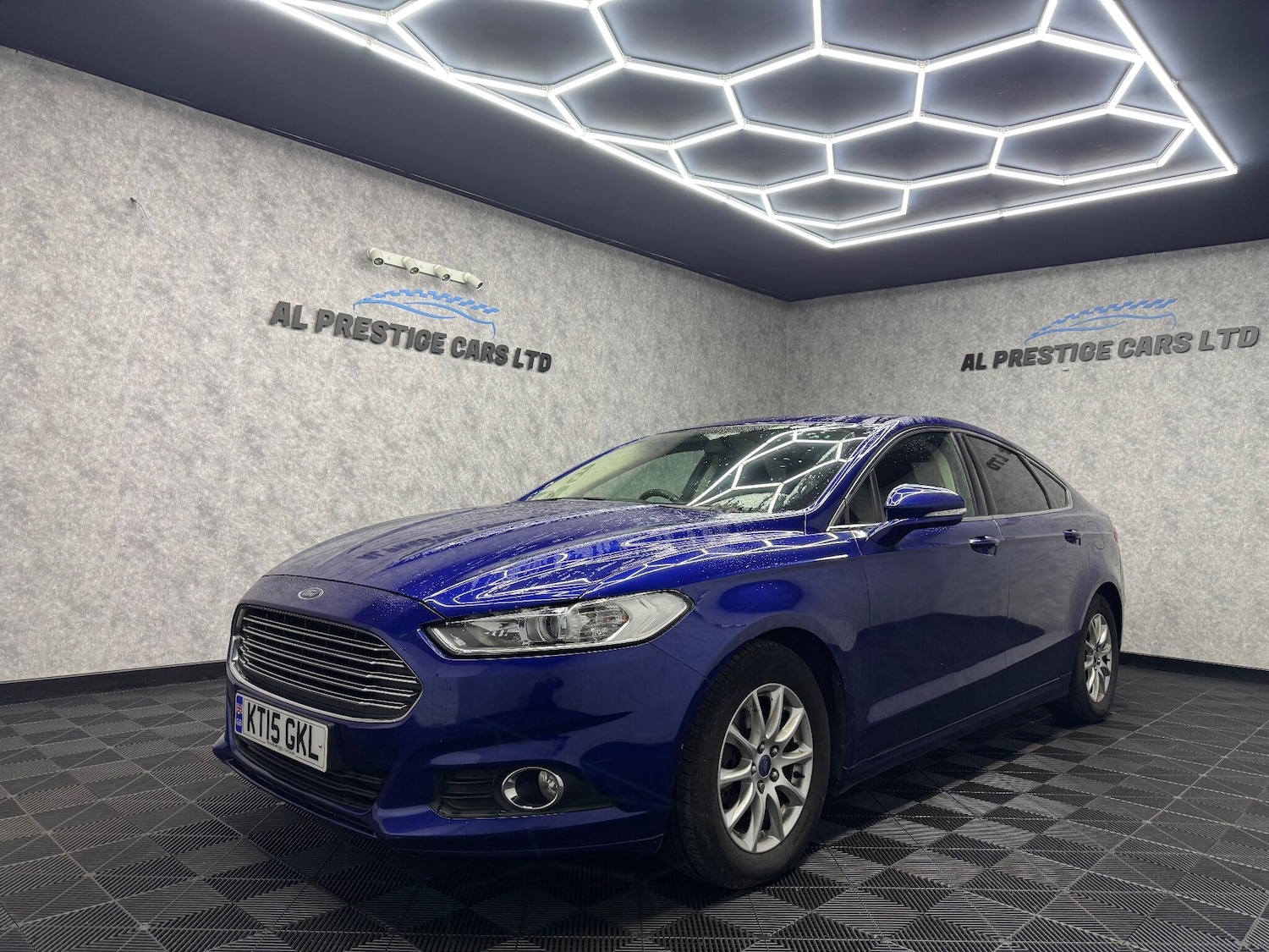 Used Ford Mondeo 2015 for sale - 76671379: Photo 1