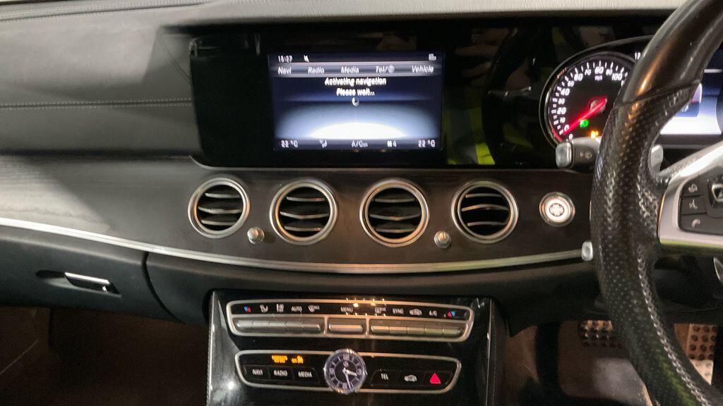 Used Mercedes-Benz E Class for sale - 78057569: Photo 4