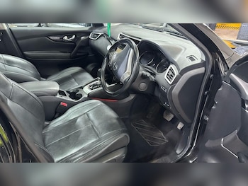 Used Nissan Qashqai 2015 for sale - 76226706: Photo 2