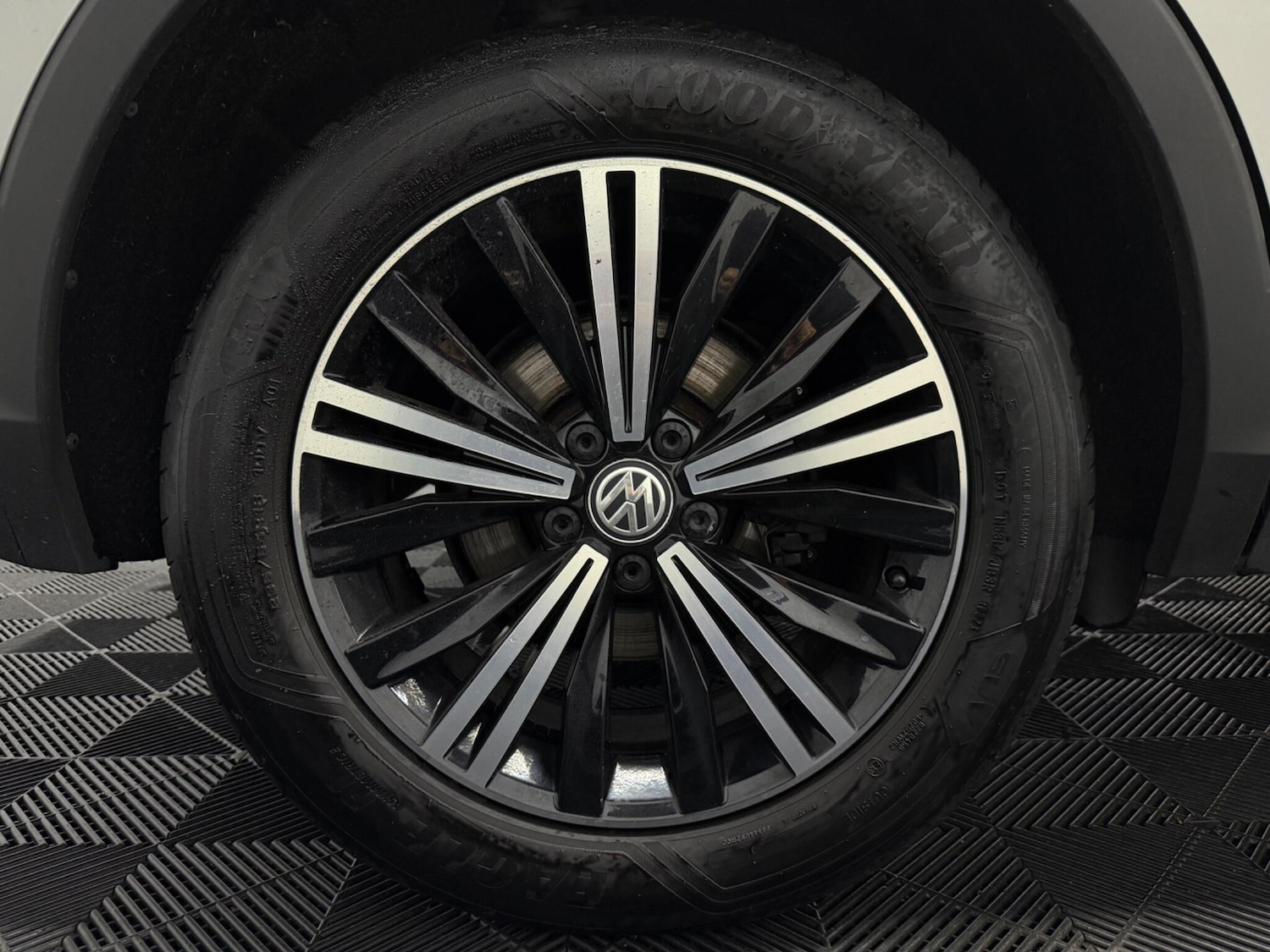 Used Volkswagen Tiguan 2018 for sale - 78058953: Photo 17