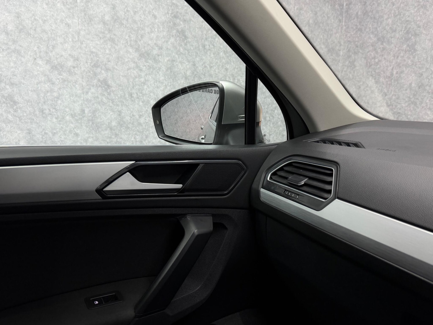 Used Volkswagen Tiguan 2018 for sale - 78058953: Photo 4