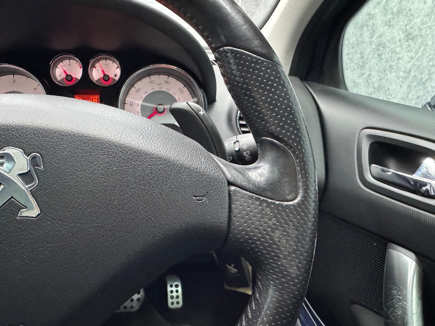 Used Peugeot 308 2013 for sale - 77162795: Photo 6