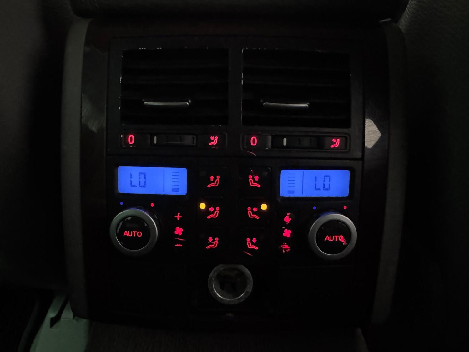 Used Volkswagen Touareg 2005 for sale - 77330348: Photo 12