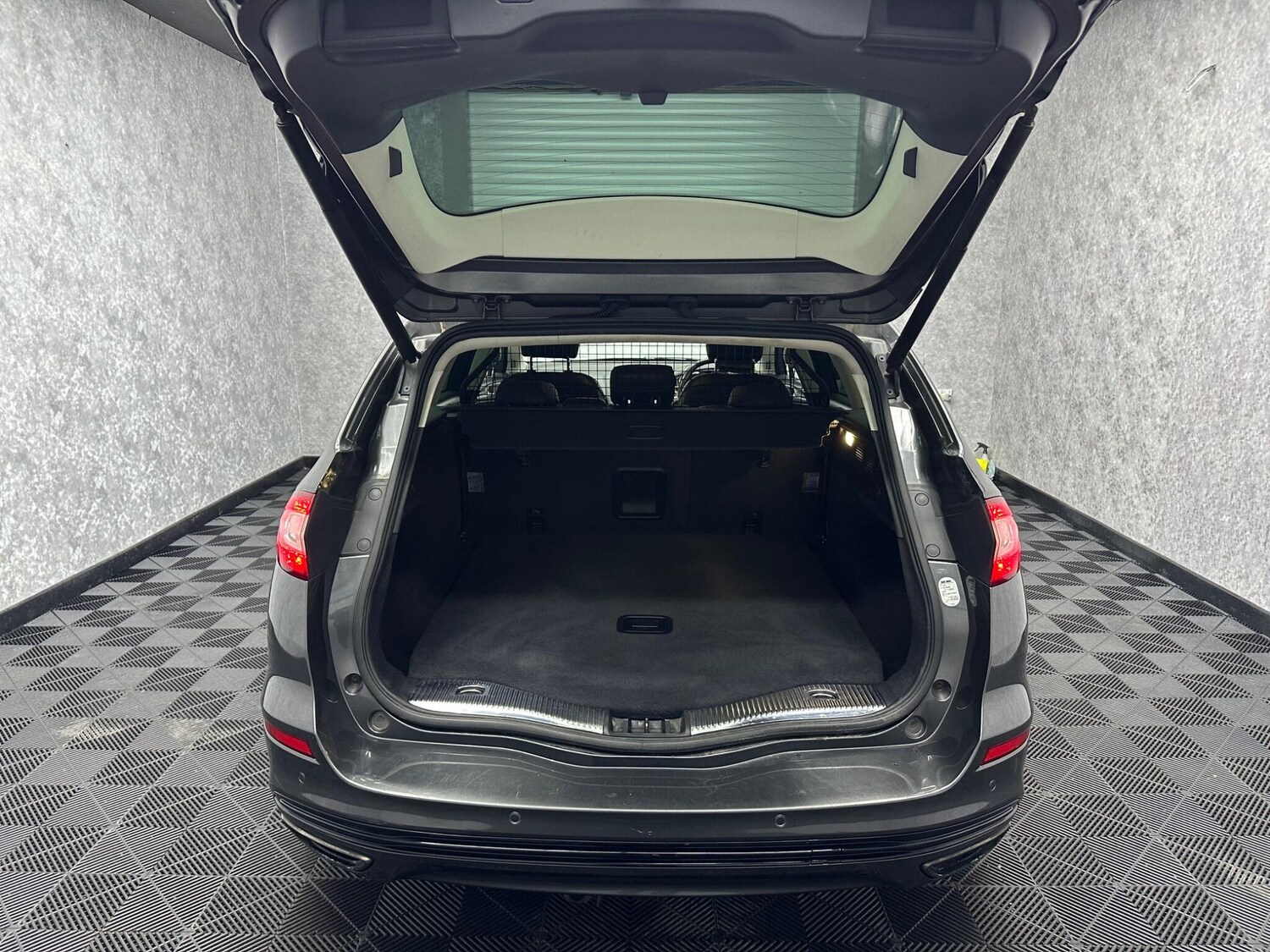 Used Ford Mondeo 2015 for sale - 77377262: Photo 37