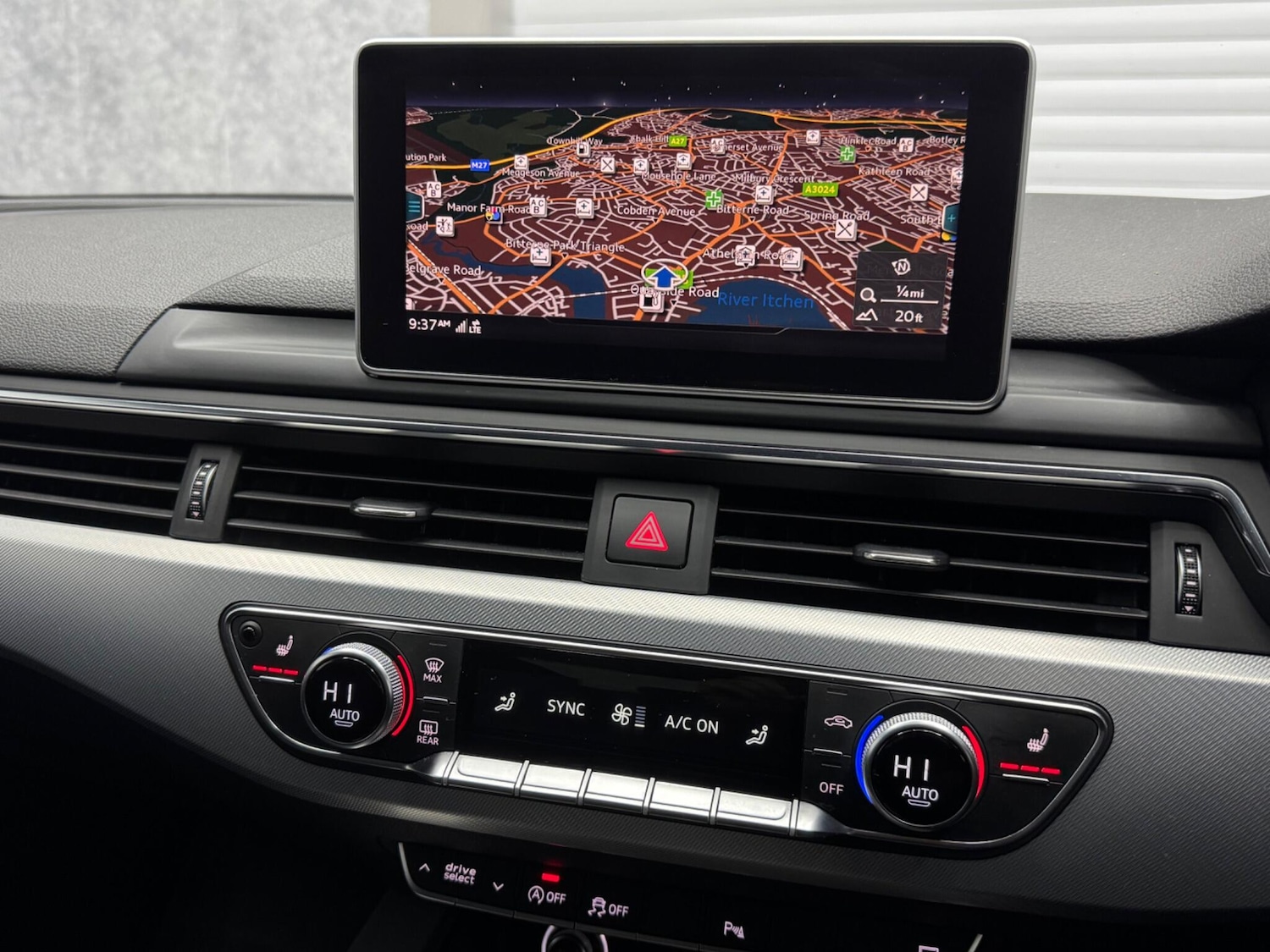 Used Audi A4 2017 for sale - 76585351: Photo 10