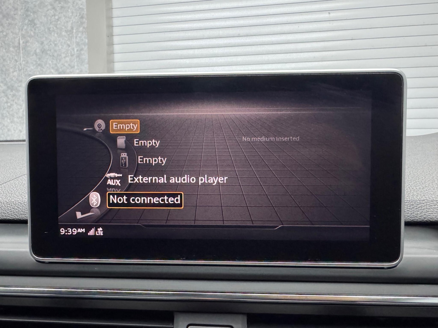 Used Audi A4 2017 for sale - 76585351: Photo 11