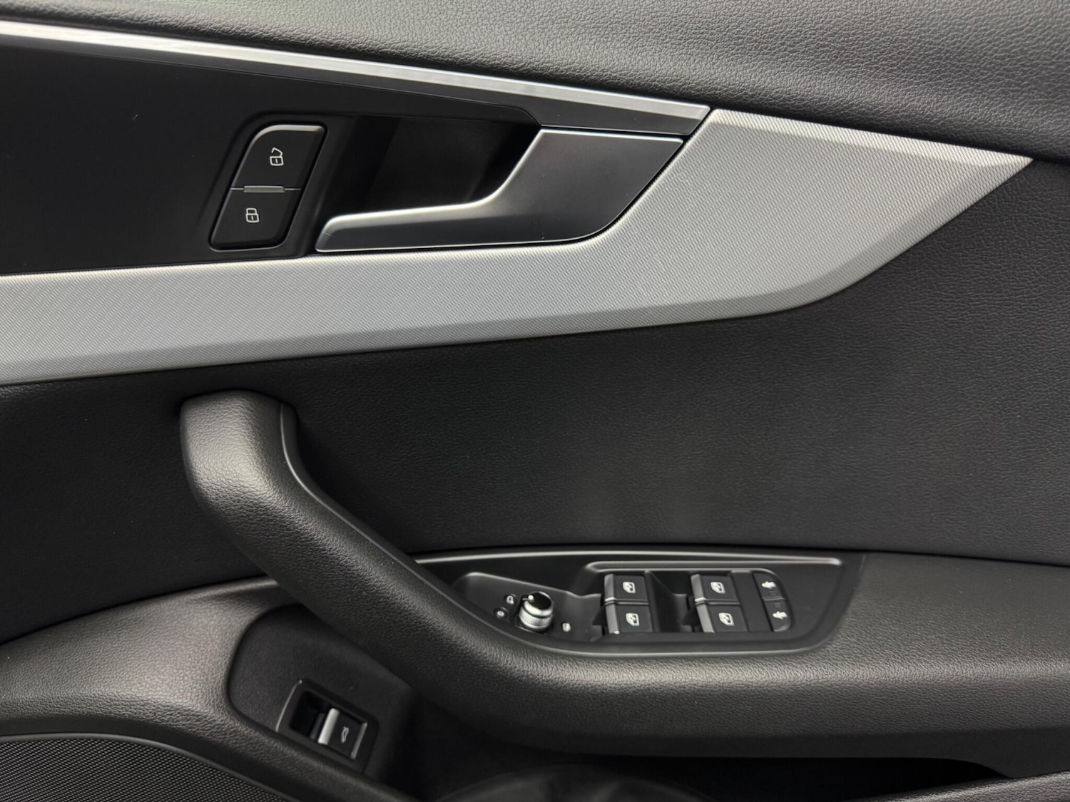 Used Audi A4 2017 for sale - 76585351: Photo 22