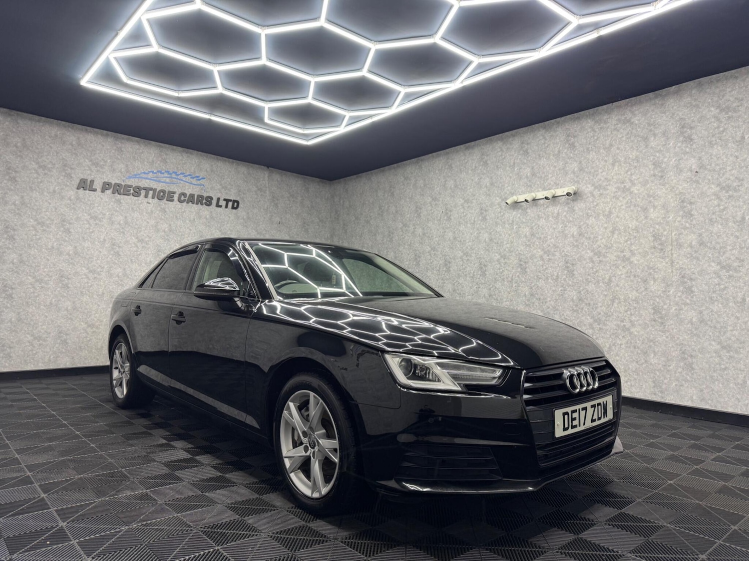 Used Audi A4 2017 for sale - 76585351: Photo 28