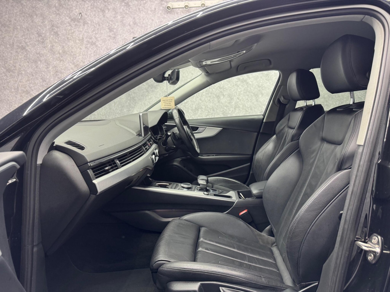 Used Audi A4 2017 for sale - 76585351: Photo 3