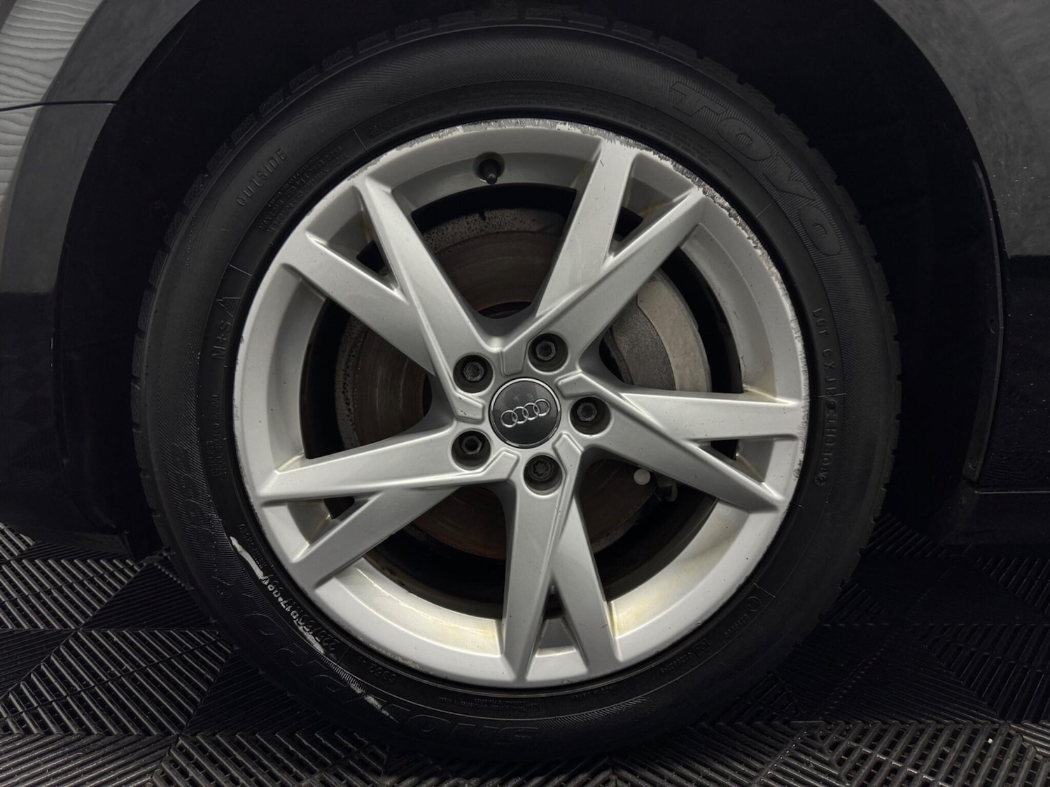 Used Audi A4 2017 for sale - 76585351: Photo 33