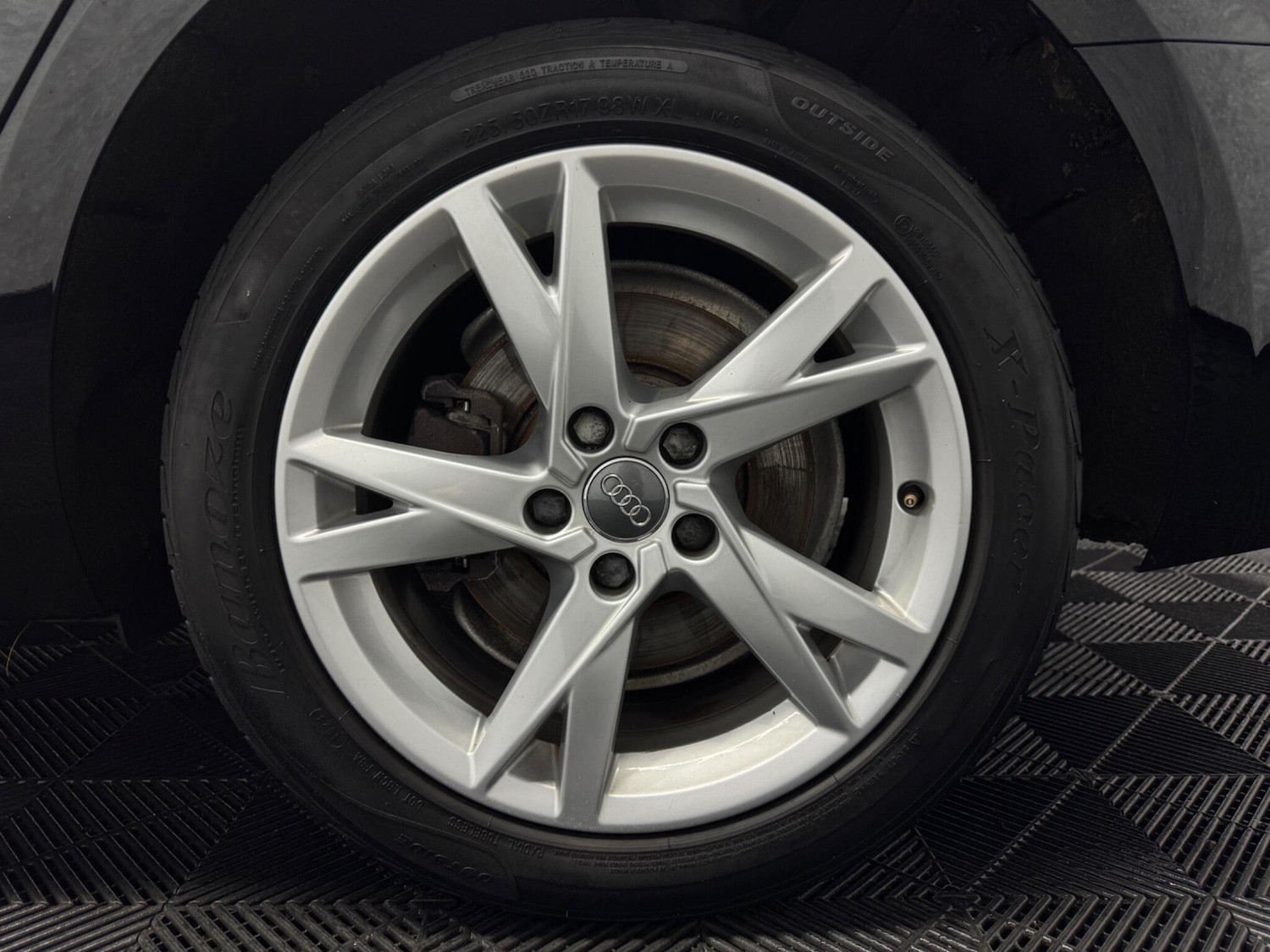 Used Audi A4 2017 for sale - 76585351: Photo 34