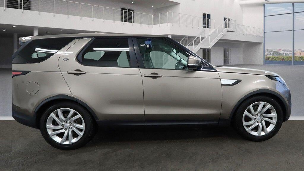 Used Land Rover Discovery 2017 for sale - 78058419: Photo 11