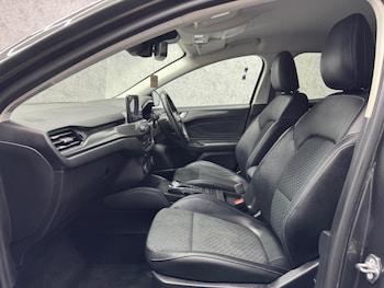Used Ford Focus 2020 for sale - 76307045: Photo 3
