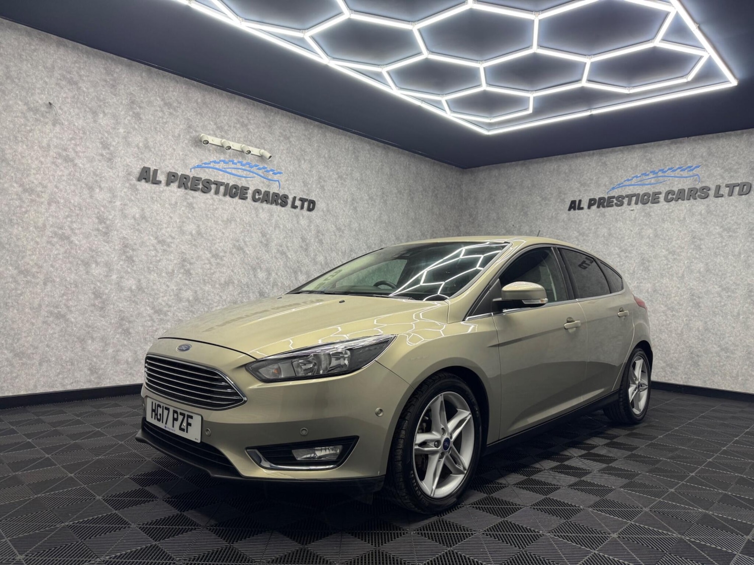 Used Ford Focus 2017 for sale - 76247269: Photo 1