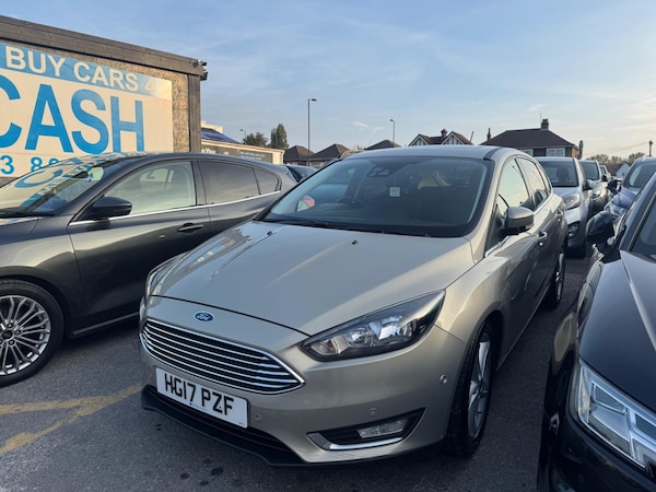 Used Ford Focus 2017 for sale - 76247269: Photo 1