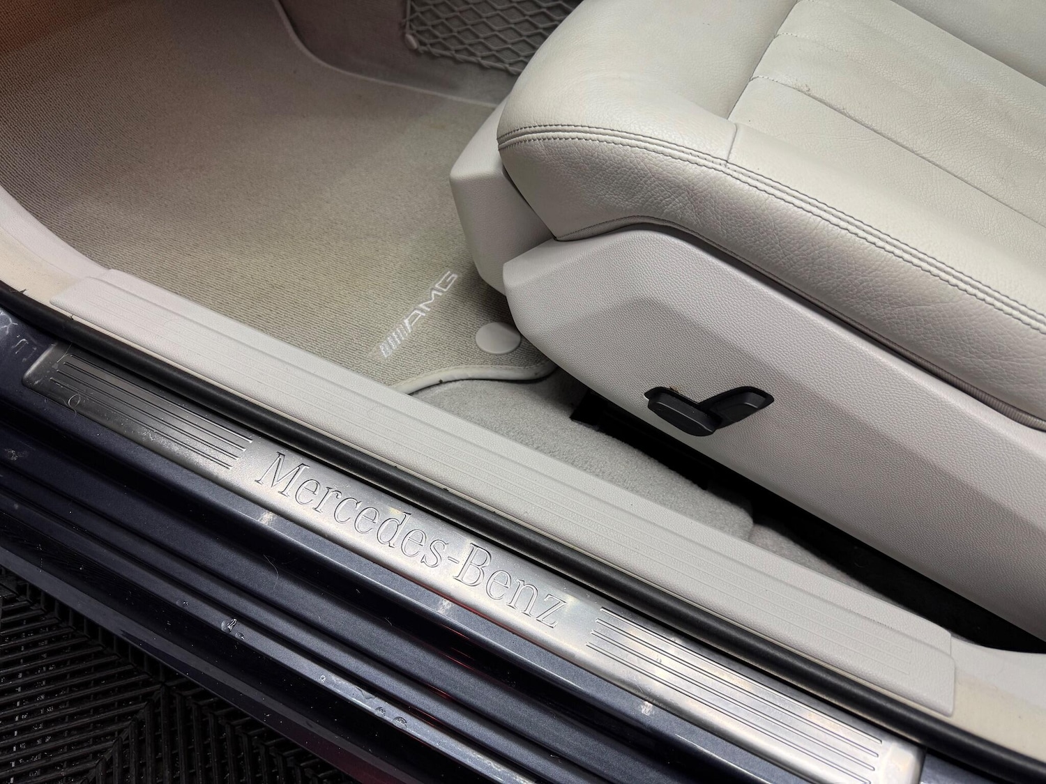 Used Mercedes-Benz E Class 2014 for sale - 76573290: Photo 22