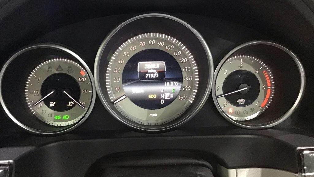 Used Mercedes-Benz E Class 2014 for sale - 76573290: Photo 4