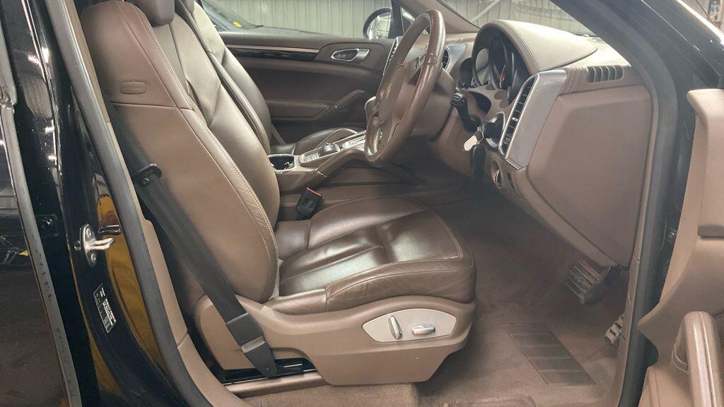 Used Porsche Cayenne for sale - 78057524: Photo 2