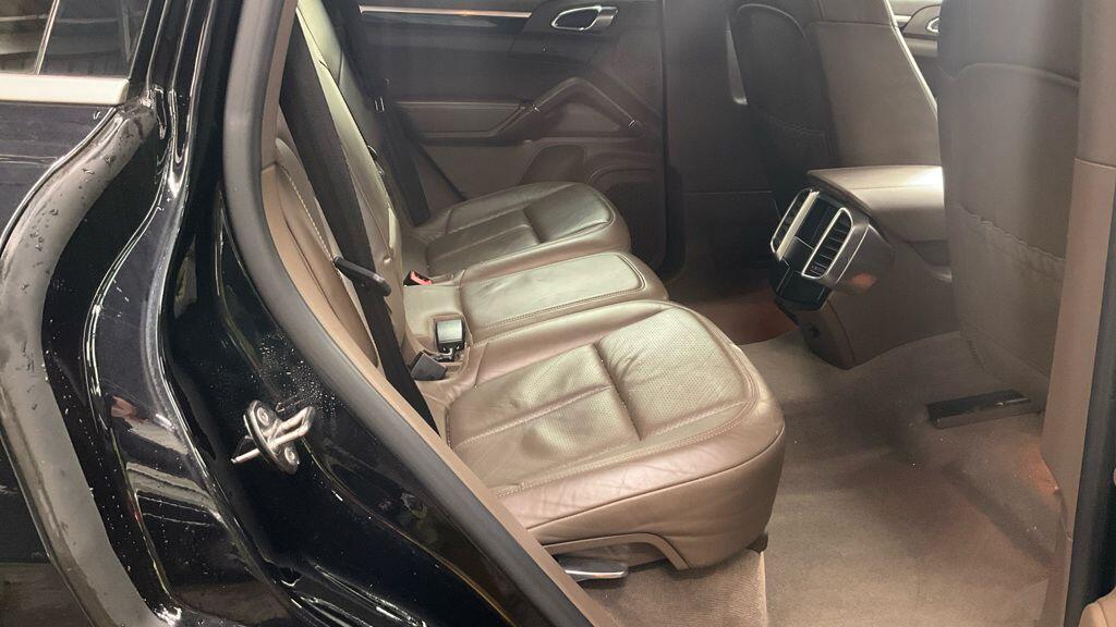 Used Porsche Cayenne for sale - 78057524: Photo 3