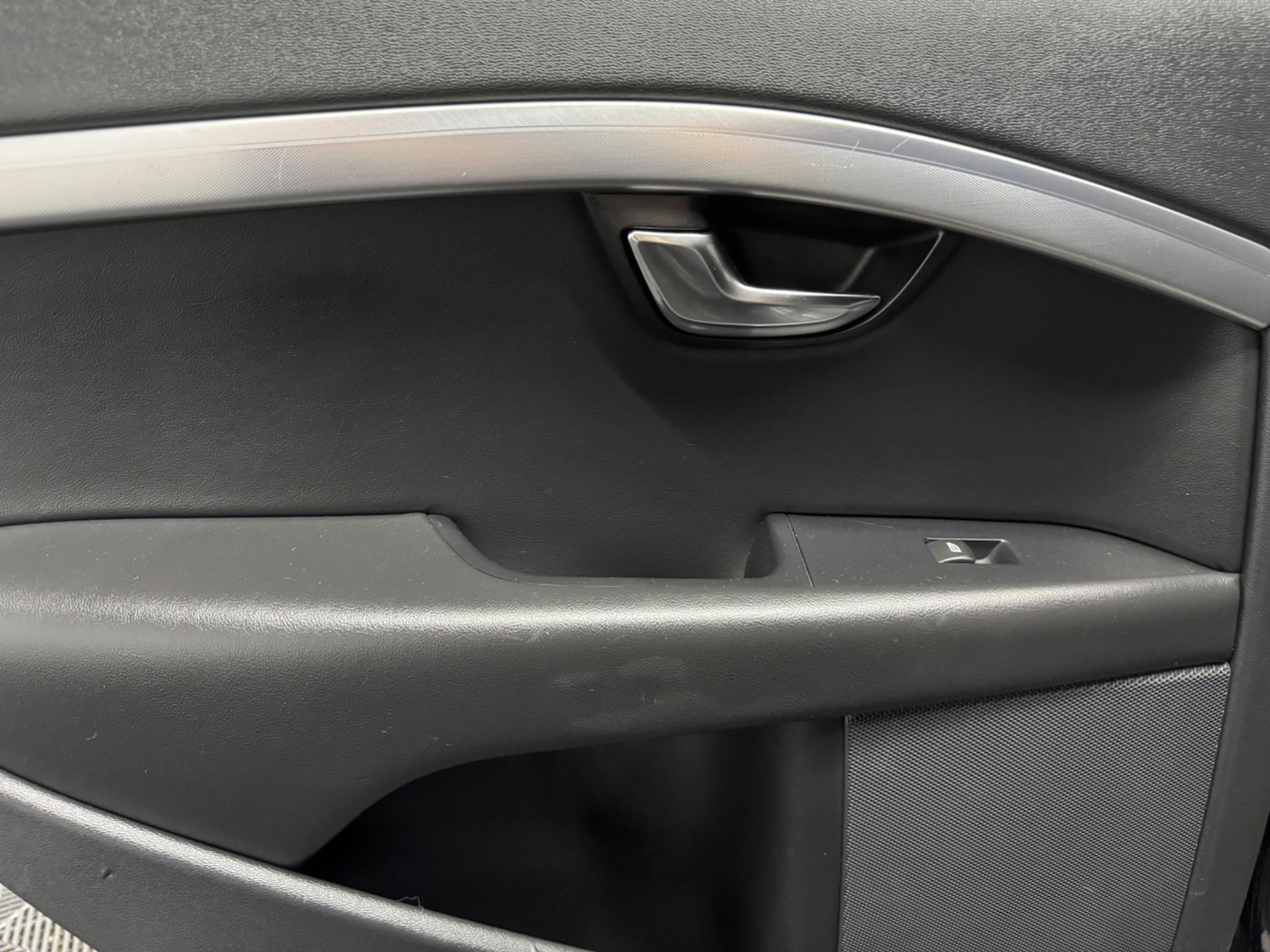 Used Volvo V70 2017 for sale - 77625744: Photo 19