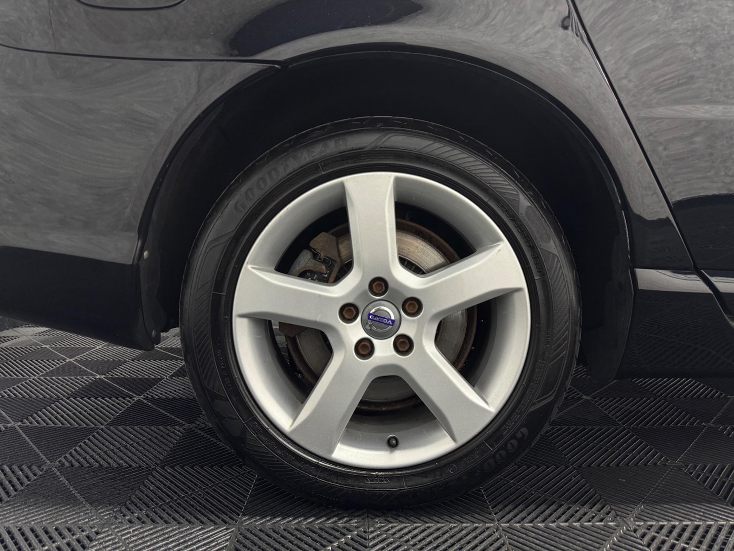 Used Volvo V70 2017 for sale - 77625744: Photo 25