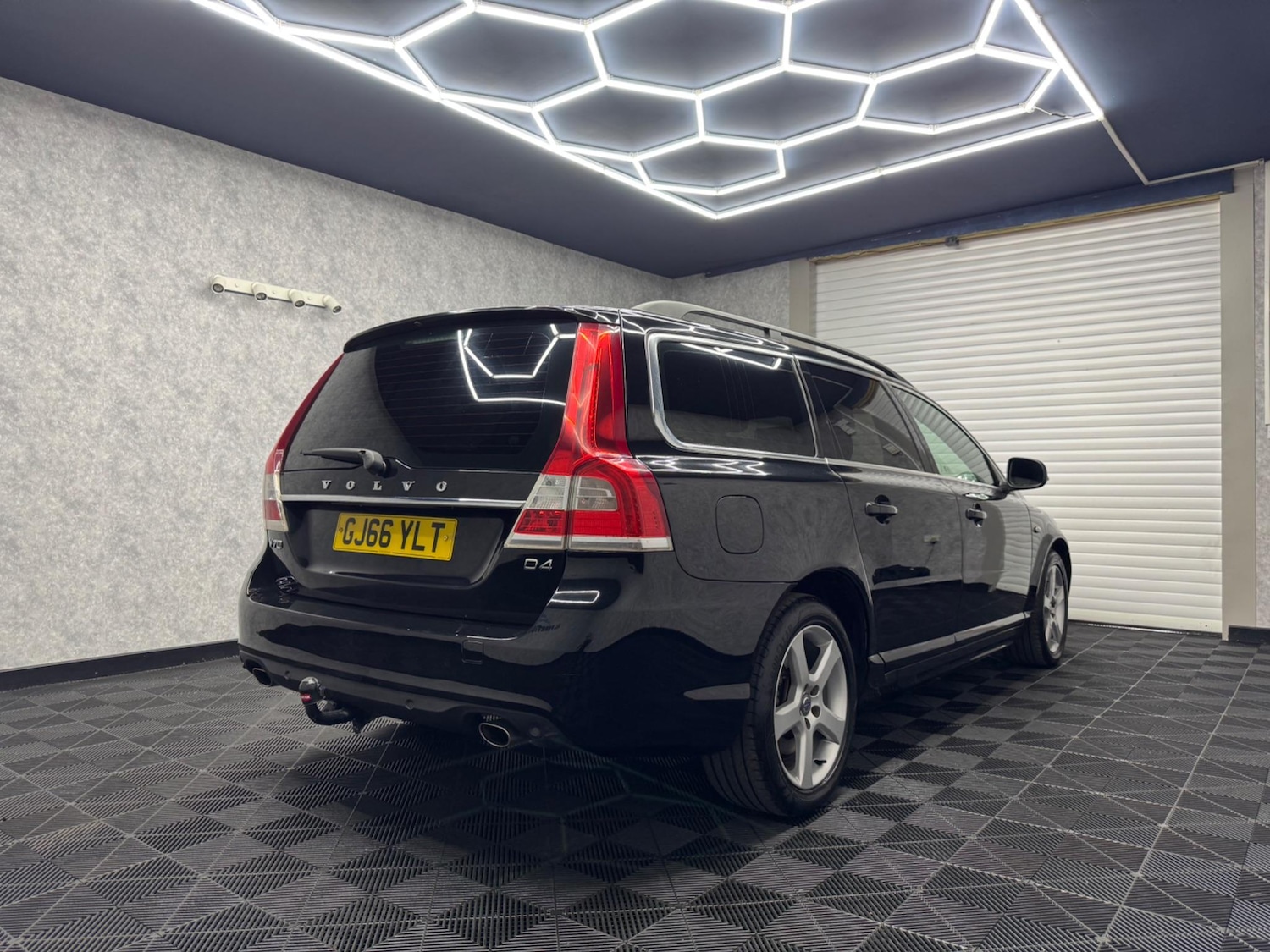 Used Volvo V70 2017 for sale - 77625744: Photo 5