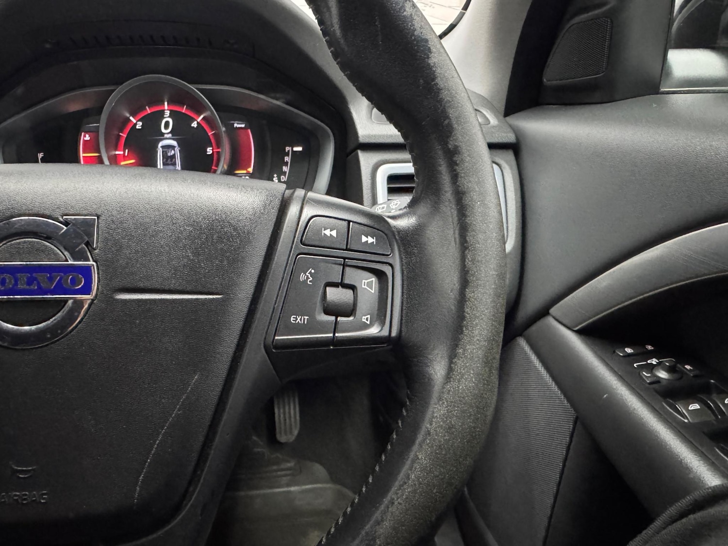 Used Volvo V70 2017 for sale - 77625744: Photo 7