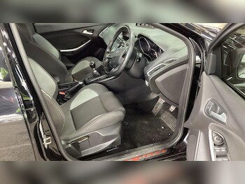 Used Ford Focus 2015 for sale - 77411205: Photo