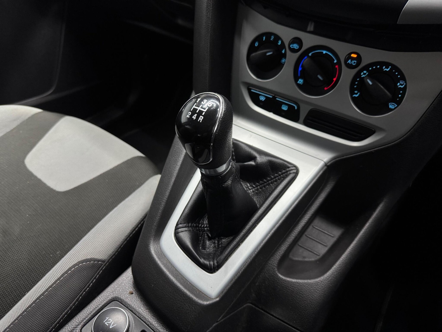 Used Ford Focus 2013 for sale - 76701216: Photo 11